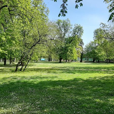 Apartman Kod Kestena Osijek Buitenkant foto