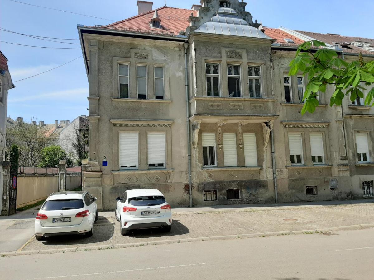 Apartman Kod Kestena Osijek Buitenkant foto
